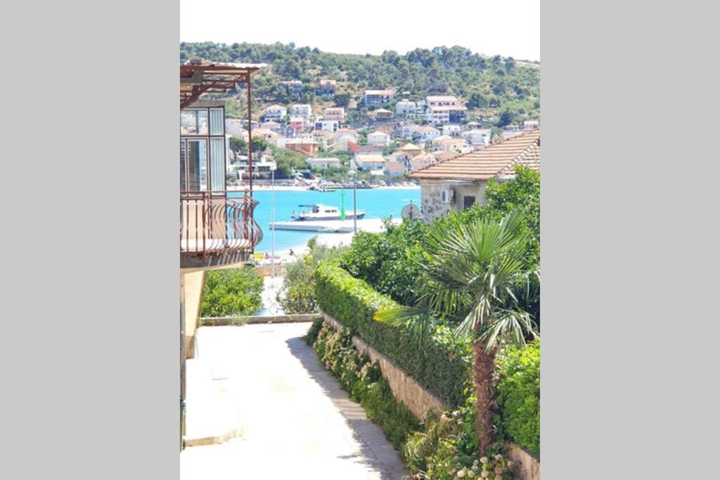 Oleandar Apartment Трогир Екстериор снимка