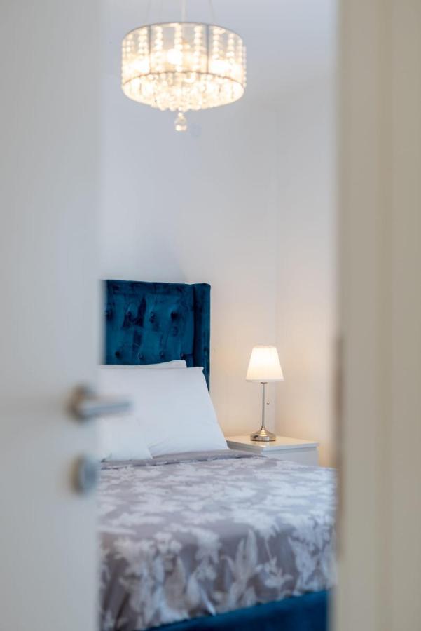 Oleandar Apartment Трогир Екстериор снимка