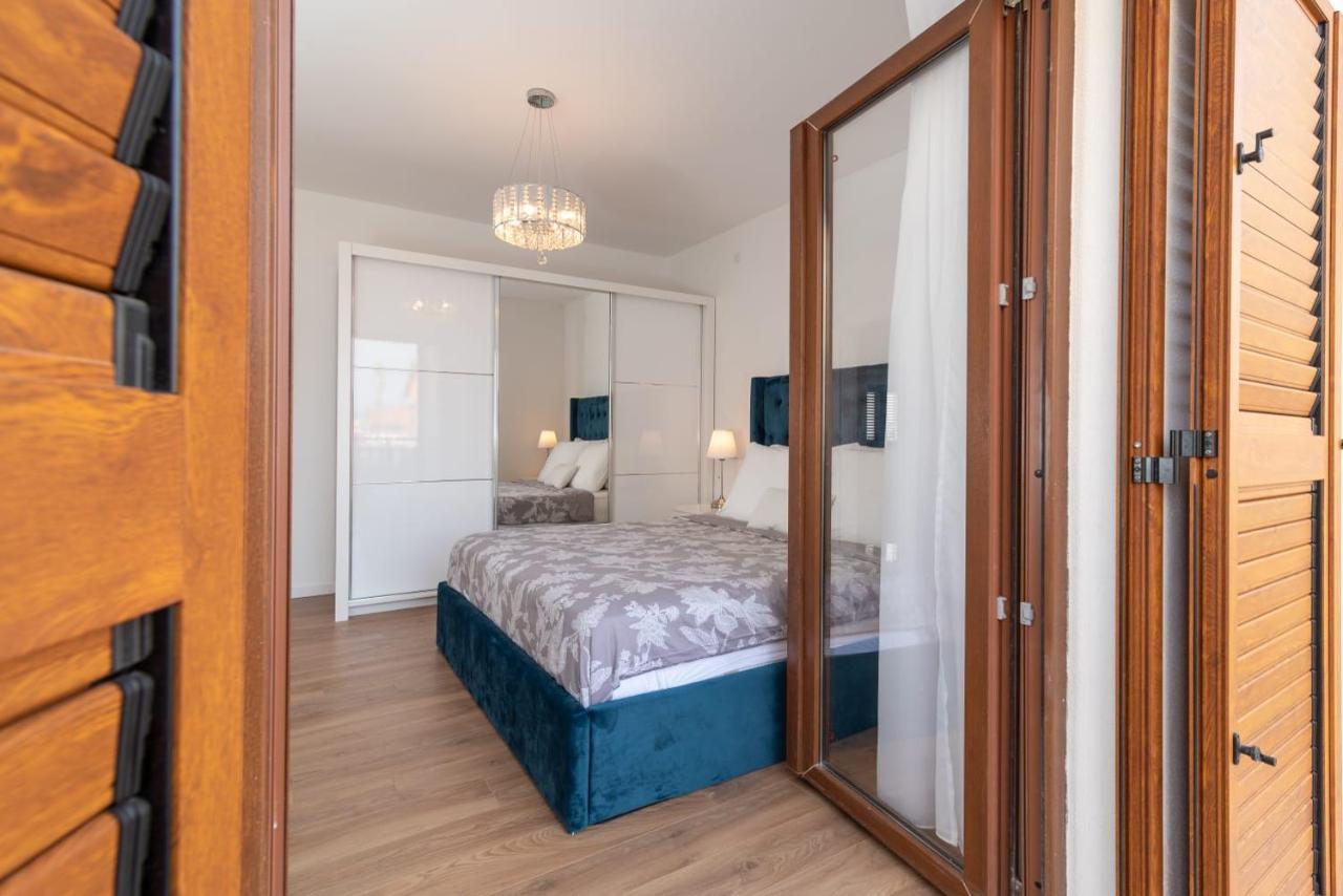 Oleandar Apartment Трогир Екстериор снимка