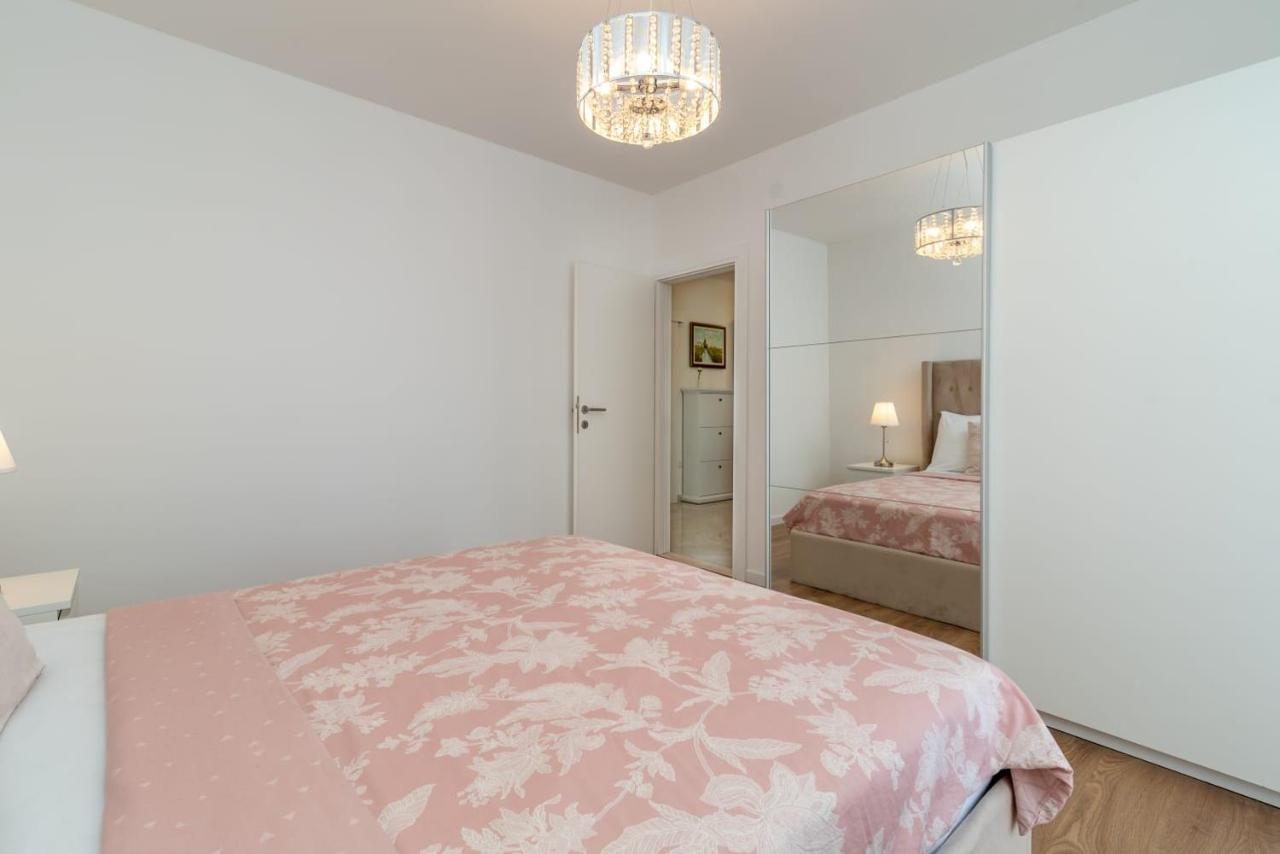 Oleandar Apartment Трогир Екстериор снимка